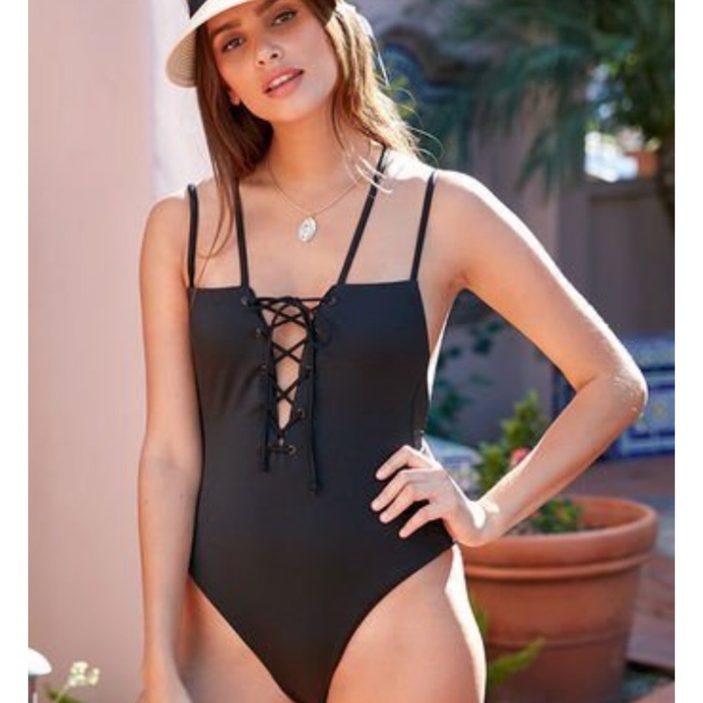 La hearts One piece bathing suit